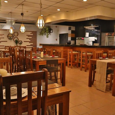 北部度假村酒店 帕拉马里博 外观 照片